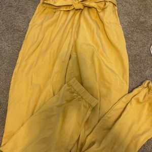 Yellow joggers with tie